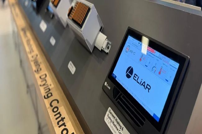 ELiAR links automation and data for smarter textile production